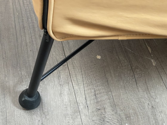 Image 1 of Montis Charly conoció a Hocker