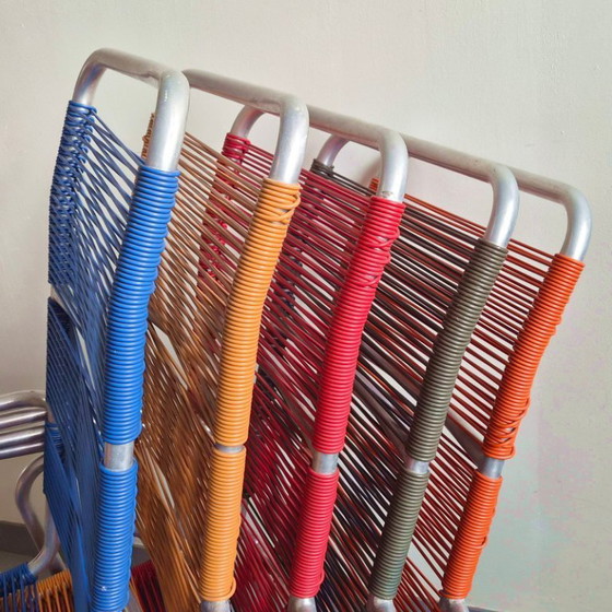 Image 1 of SET VAN 5 VINTAGE SCOUBIDOU FAUTEUILS UIT 1950, GEMAAKT VAN ALUMINIUM EN PLASTIC DRAAD.