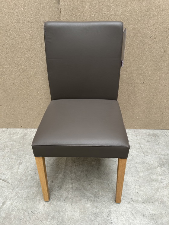 Image 1 of Hulsta stoel D21-2 natuureik toonzaalmodel