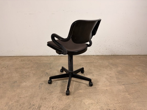 Image 1 of Bureaustoel Vertebra, ontworpen door Giancarlo Piretti en Emilio Ambasz voor Anonima Castelli in de jaren 70.