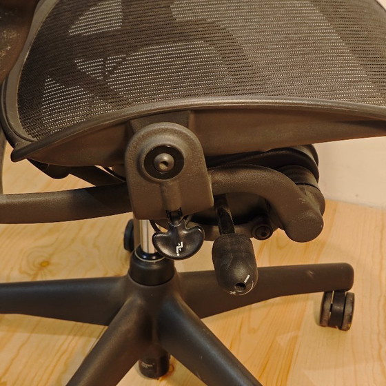 Image 1 of Herman Miller Aeron Graphite XL