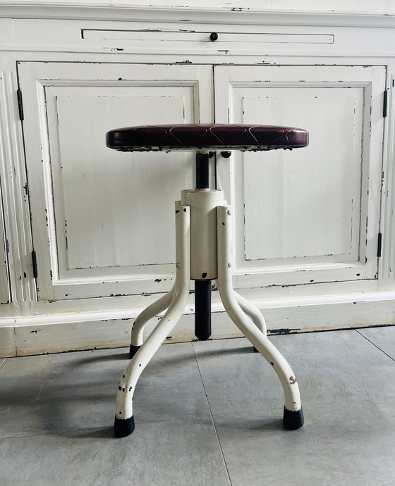 Image 1 of Taburete giratorio industrial/médico