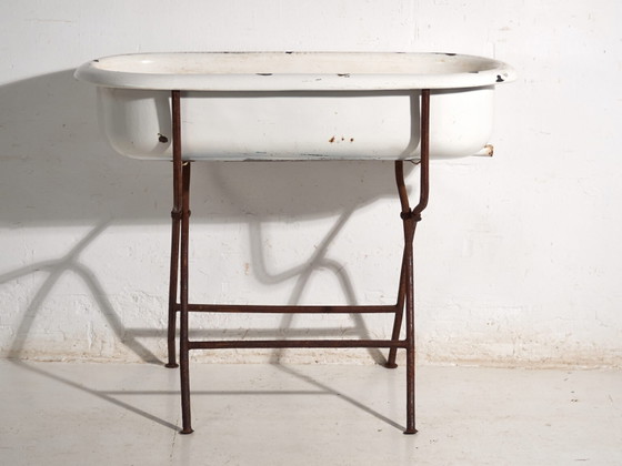 Antique bathtub in enamelled iron – Central Europe, circa 1950 #8 – Decorative Objects, Industrieel (photo 34 of 40)