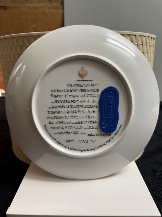 Image 1 of "The Legend of Tutankhamun" | 7 hand-painted porcelain collector plates in gold | mint condition