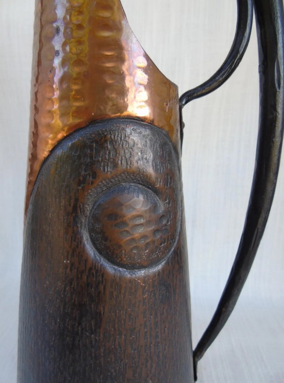 Brocca/vaso vintage francese di metà secolo in rame martellato e metallo nero (anni '50-'60) – Jean Goardere (photo 5 of 8)