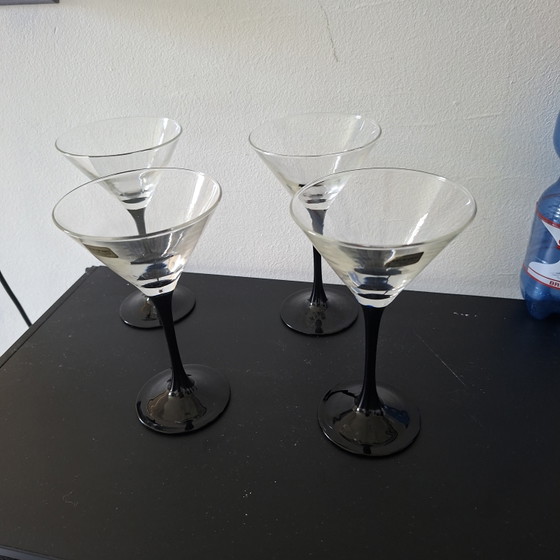 Image 1 of 4 verres à martini Luminarc vintage.