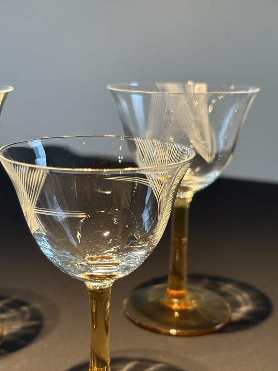 Image 1 of Service Art Déco (années 1930) composé de deux verres à porto et d'un verre digestif