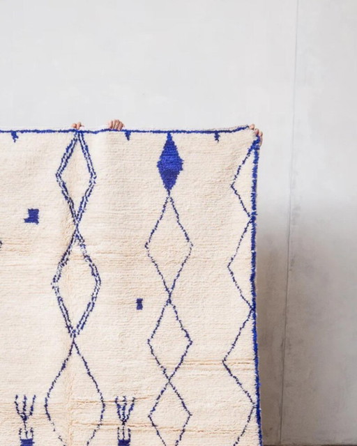 Luxury Handmade Rug 250cmx150cm 