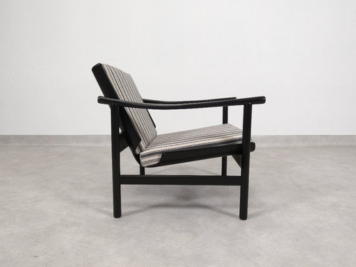  Skandinavischer Sessel aus Holz