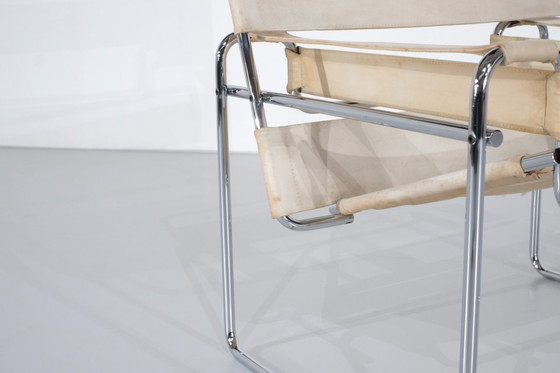 Image 1 of Sillón "B3 Wassily" en tela de Marcel Breuer para Gavina, 1925.