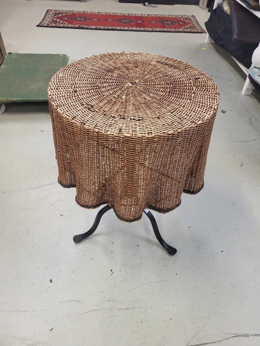 Pamono coffee table rotan round