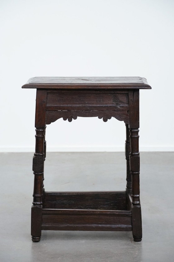 Image 1 of Antieke Engelse eikenhouten joint stool/bijzettafel/kruk uit de 18e eeuw