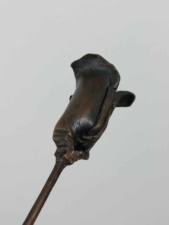 Image 1 of Coppia di candelieri floreali in ottone vintage di metà secolo con decoro a tulipano