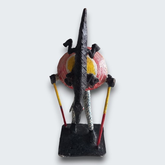 Image 1 of Ensemble de cinq statues figuratives africaines en métal peint à la main – têtes d'animaux – Afrique