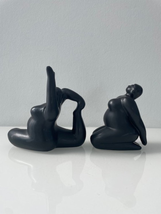 Image 1 of Ensemble de 2 figurines féminines modernes en céramique, noir mat