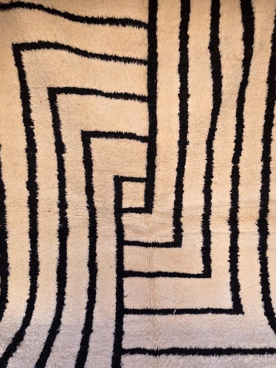 Image 1 of Tapis Beni Ourain au design moderne, 240 x 186 cm