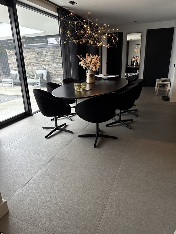 Image 1 of Minotti zwarte draaikamerstoelen 