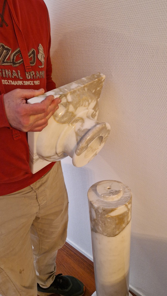 Image 1 of Base in marmo massiccio