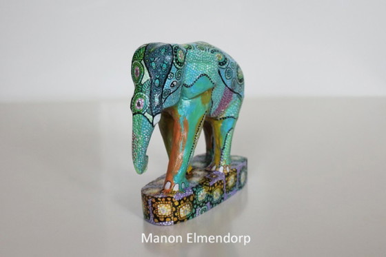 Unique Hand-Painted Elephant Figurine "Precious Elephant" Signed, Sculpture, Other, Blue, Modern (photo 5 of 7)