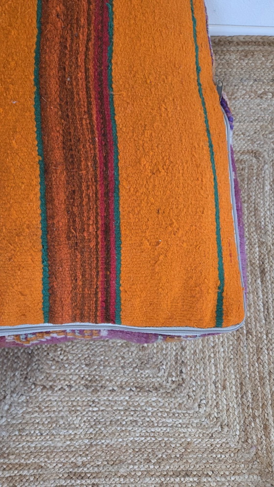 Vintage Berber Pouf – Footstools & poufs, Wool (photo 3 of 7)