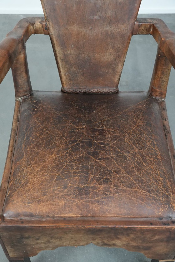 Image 1 of Unieke antieke schapenleren stoel/ armchair met een bijzonder Noord-Afrikaans design