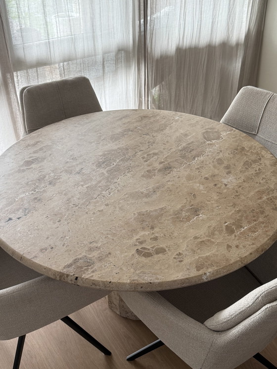 Image 1 of table à manger vintage en travertin