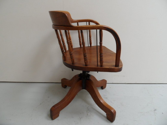 Antiker Drehstuhl für das Büro – Drehstühle, Holz (photo 7 of 11)