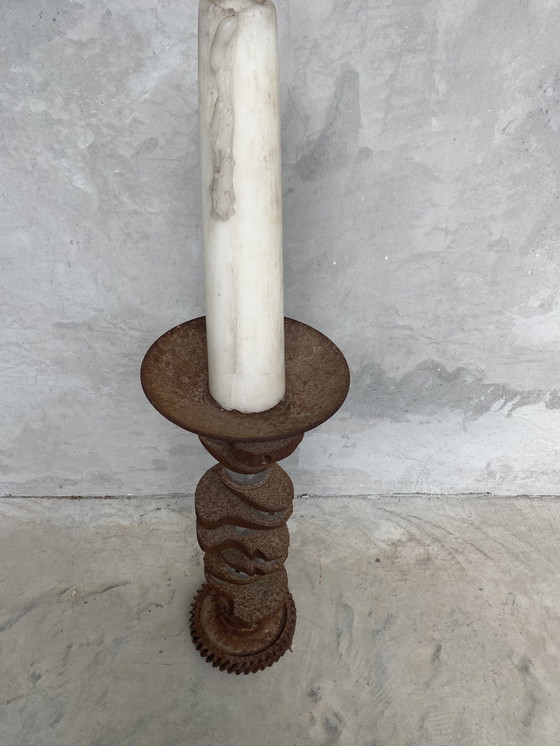 Image 1 of Portacandele brutalista realizzato con parti di camion