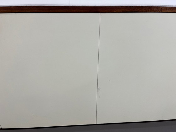 Image 1 of Aparador moderno de mediados de siglo fabricado en madera de wengué de los años 60.