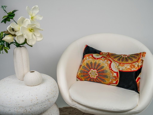 Het Miyako Noir lendenkussen: Imperial Genji zijde