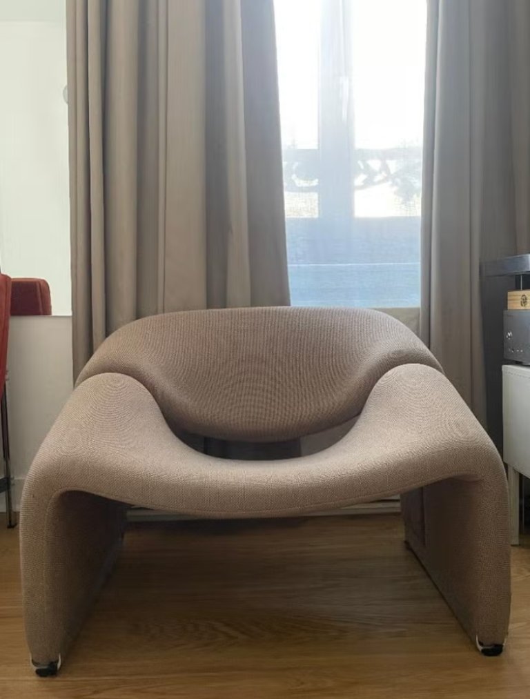 Pierre Paulin - Groovy M Chair - F598