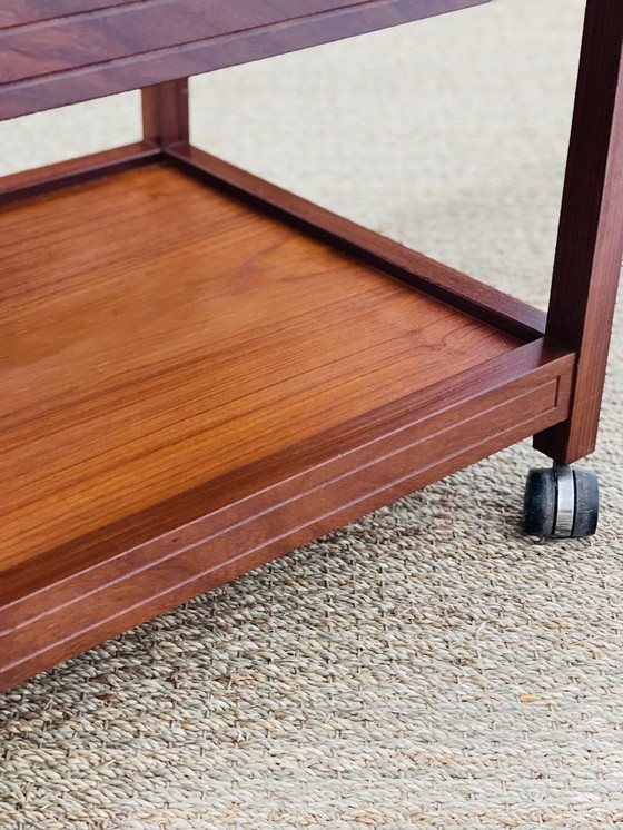 Image 1 of Table basse vintage en teck et céramique à roulettes, 1960