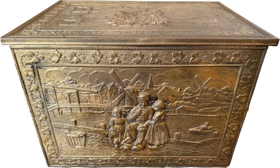 Messing-Aufbewahrungstruhe mit Relief holländischer Szenen, Aufbewahrungsschrank, Holz, Gold, Vintage (Foto 3 von 13)