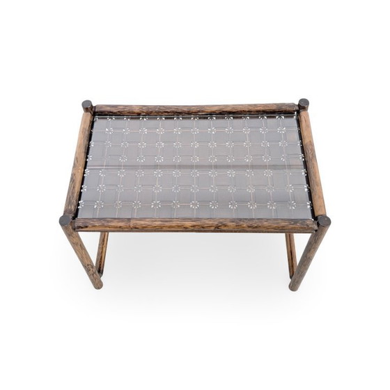 Image 1 of Salontafel van bamboe uit het midden van de vorige eeuw, bijzettafel met glas in vintage stijl