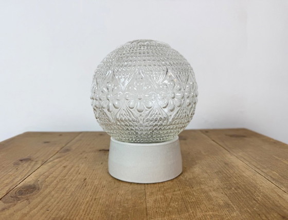 Plafonnier vintage en porcelaine blanche, années 1970 – Glass, Ceramic (photo 2 of 13)