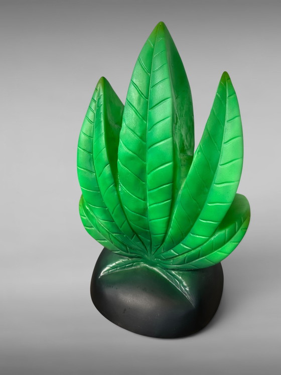 Image 1 of Retro Vogler GmbH 'Marijuana' Leaf Lamp – Green/Black Plastic vintage design
