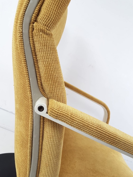 Image 1 of Vintage Artifort armchair yellow rib newly upholstered F142