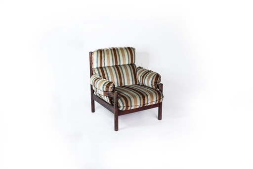Gestreifter Sessel im Retro-Chic