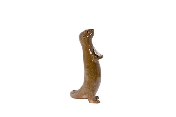 Image 1 of Valérie Courtet. Loutre Tenant un Poisson. Contemporain.