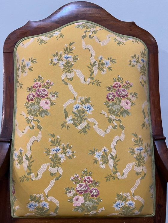 Sessel im Louis XV Stil aus Massivholz, gelber Blumenstoff. – Wood (photo 7 of 16)