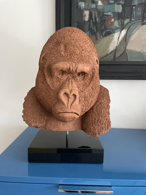 Busto de gorila de cerámica
