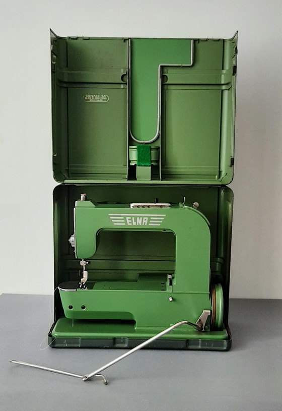 Image 1 of Industriële Vintage Naaimachine Elna "Grasshopper"