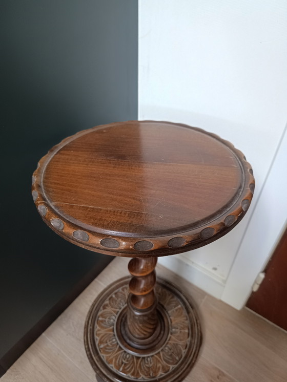 Image 1 of Piëdestal in massief hout