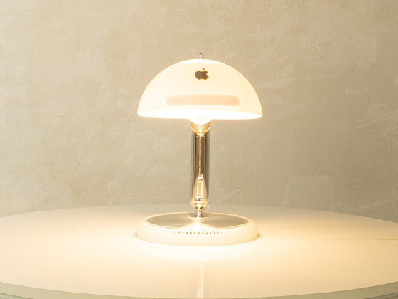 Image 1 of Lampada da scrivania Apple iMac G4, anni 2000, vintage