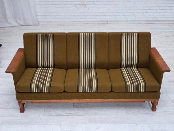 Image 1 of Dänisches 3-Sitzer-Sofa aus den 1970er Jahren, Möbelwolle, massives Eichenholz.
