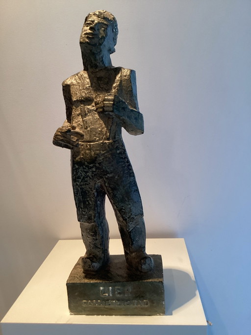 Rara Escultura de Yeso Patinado “Lier Pallieterstad”. Circa 1986.