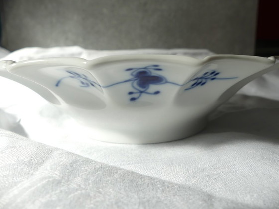 Image 1 of Royal Copenhagen Musselmalet 351 serving bowl UK4RAEB