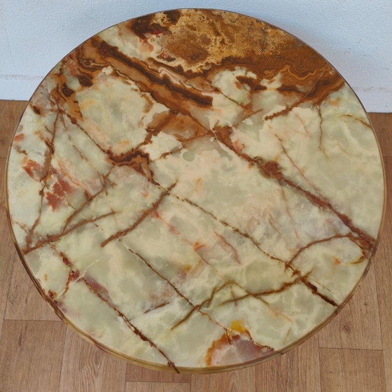 Table basse ronde Vintage Regency avec plateau en marbre onyx 65cm – Tables basses, Marble, Brass (photo 9 of 10)