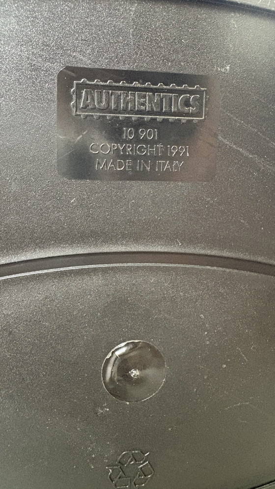 Image 1 of Vintage Wave plastic magazine holder black Authentics