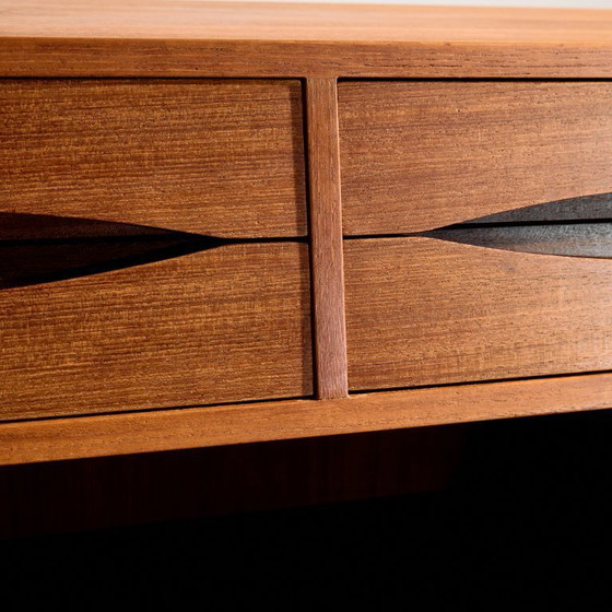 Image 1 of MK11155 Scrivania in teak restaurata